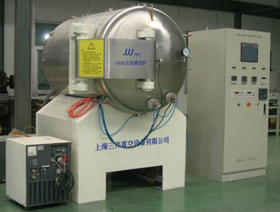 用途：真空器件的真空热处理;特点：全无油系统（低温泵+干泵）